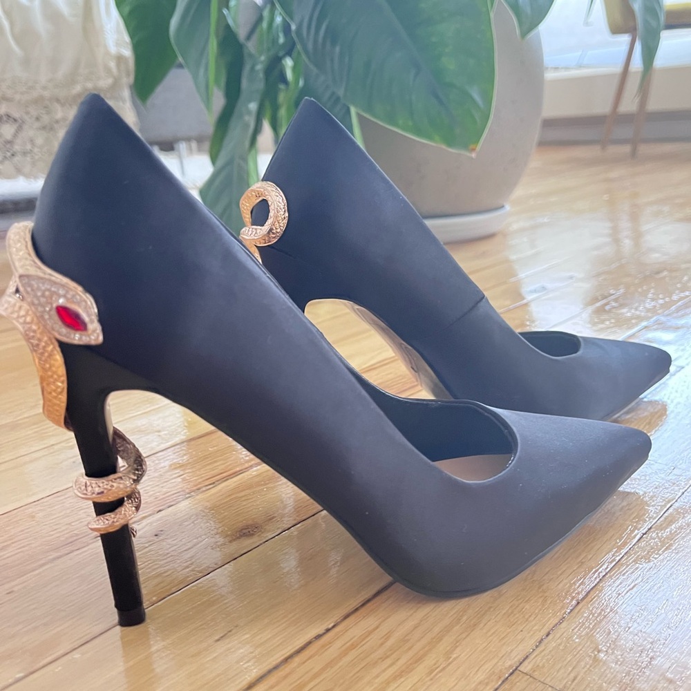 Azalea Wang Elegant Black Snake Heel  Pumps